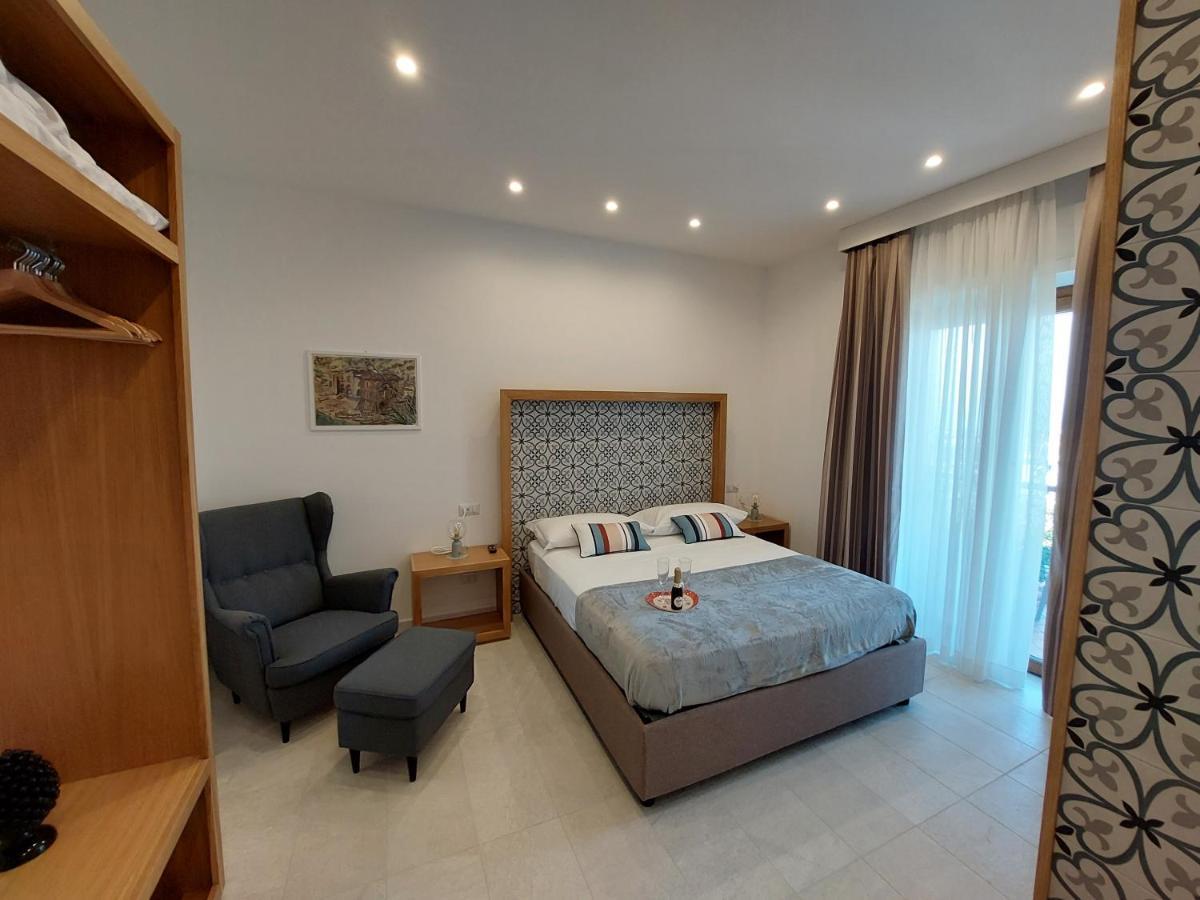 Mistral Luxury Suites Sorrento Eksteriør bilde