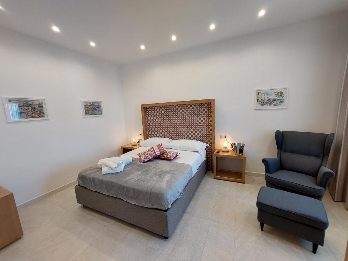 Mistral Luxury Suites Sorrento Eksteriør bilde